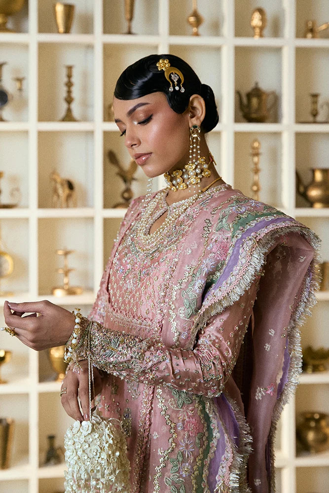 SUFFUSE (FREESHIA WEDDING) -- ISRANA