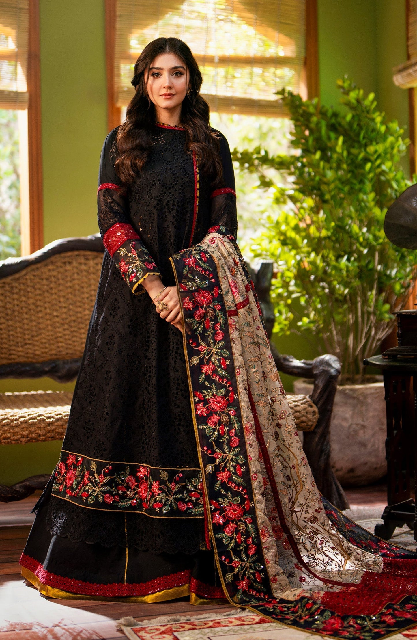 Maryum N Maria Embroidered Lawn Unstitched 3Pc Suit MS24-569 Zayna